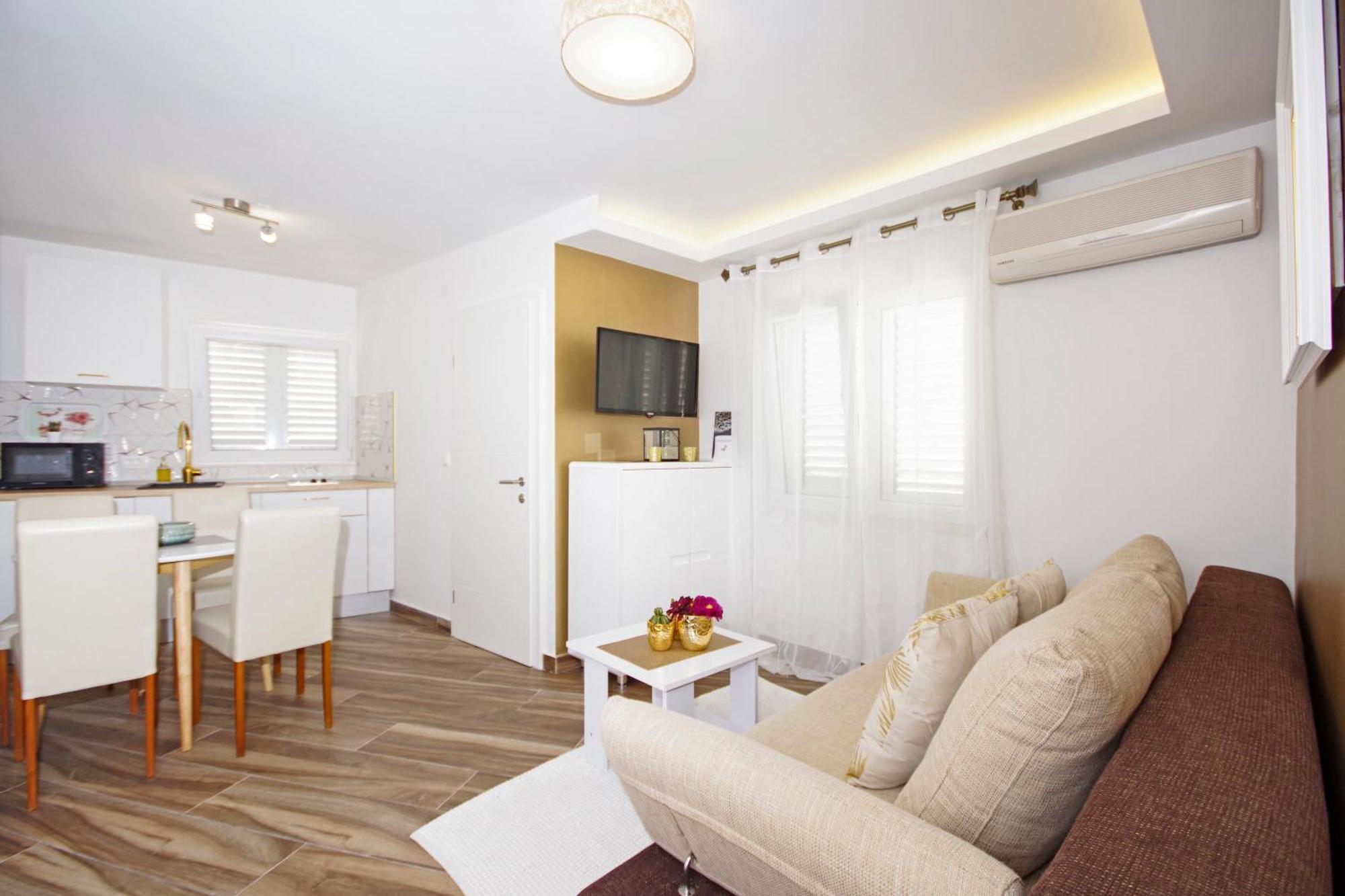 Apartments Roma 巴什卡沃达 外观 照片
