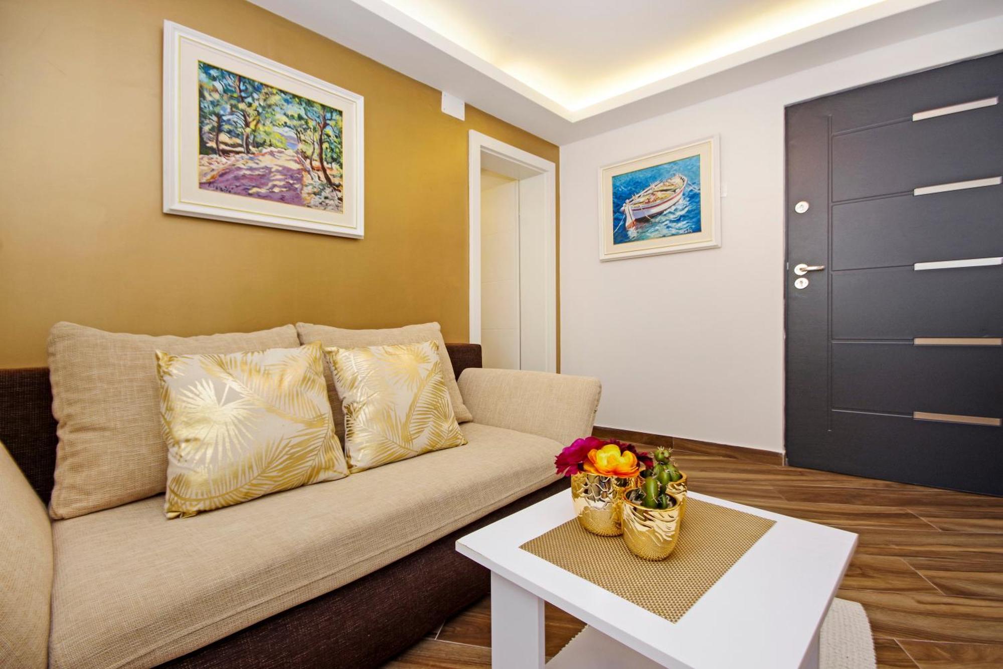 Apartments Roma 巴什卡沃达 外观 照片