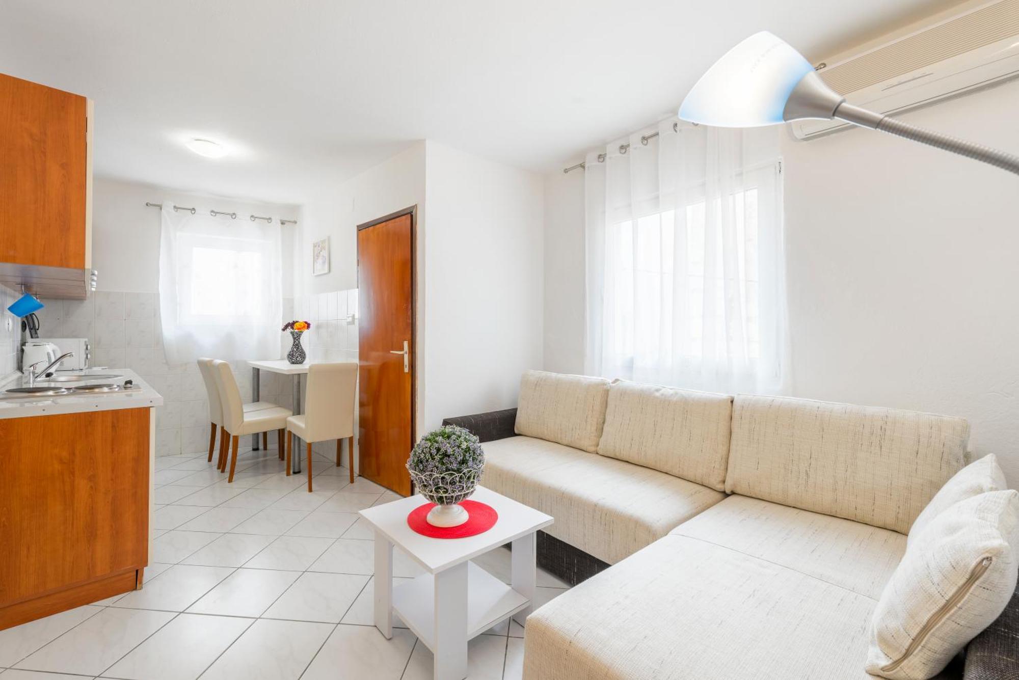 Apartments Roma 巴什卡沃达 外观 照片