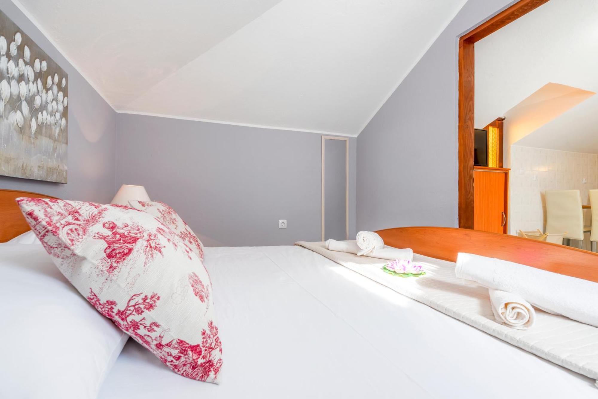 Apartments Roma 巴什卡沃达 外观 照片