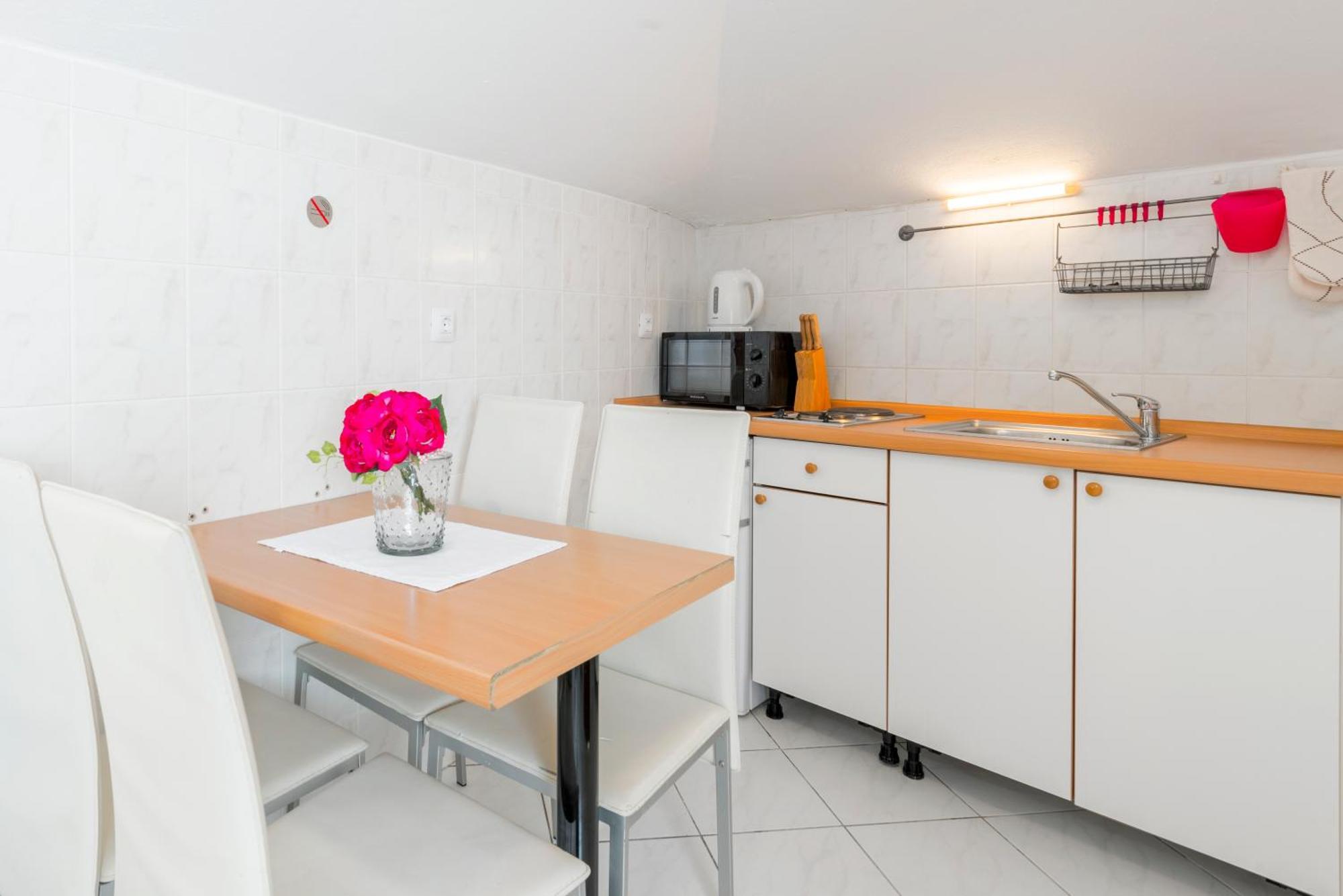 Apartments Roma 巴什卡沃达 外观 照片