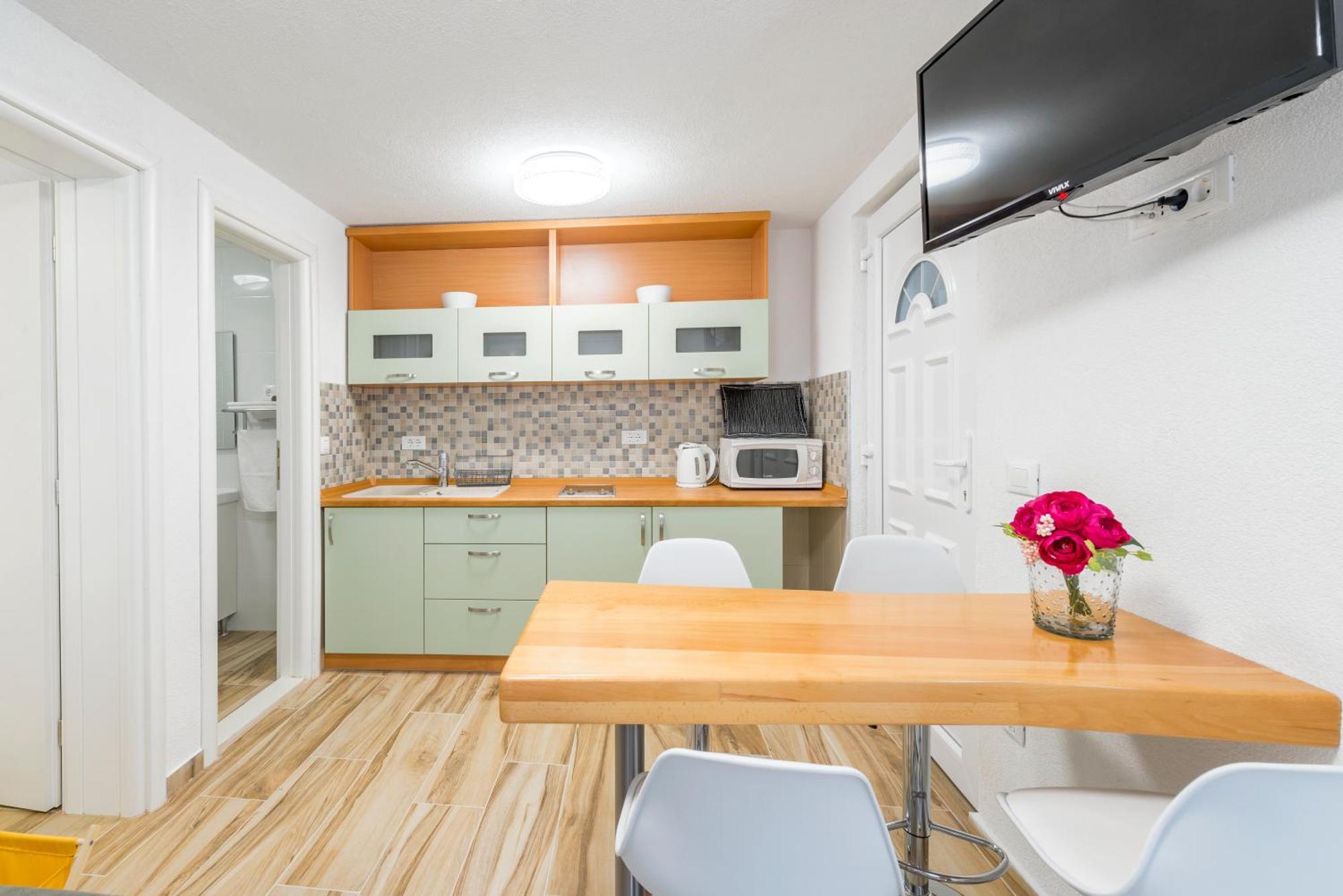 Apartments Roma 巴什卡沃达 外观 照片
